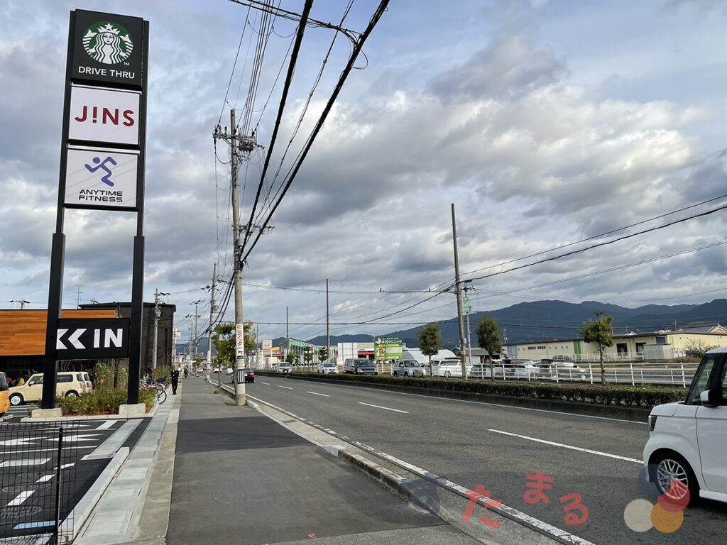 スタバ前から見た中和幹線の桜井市方面の写真
