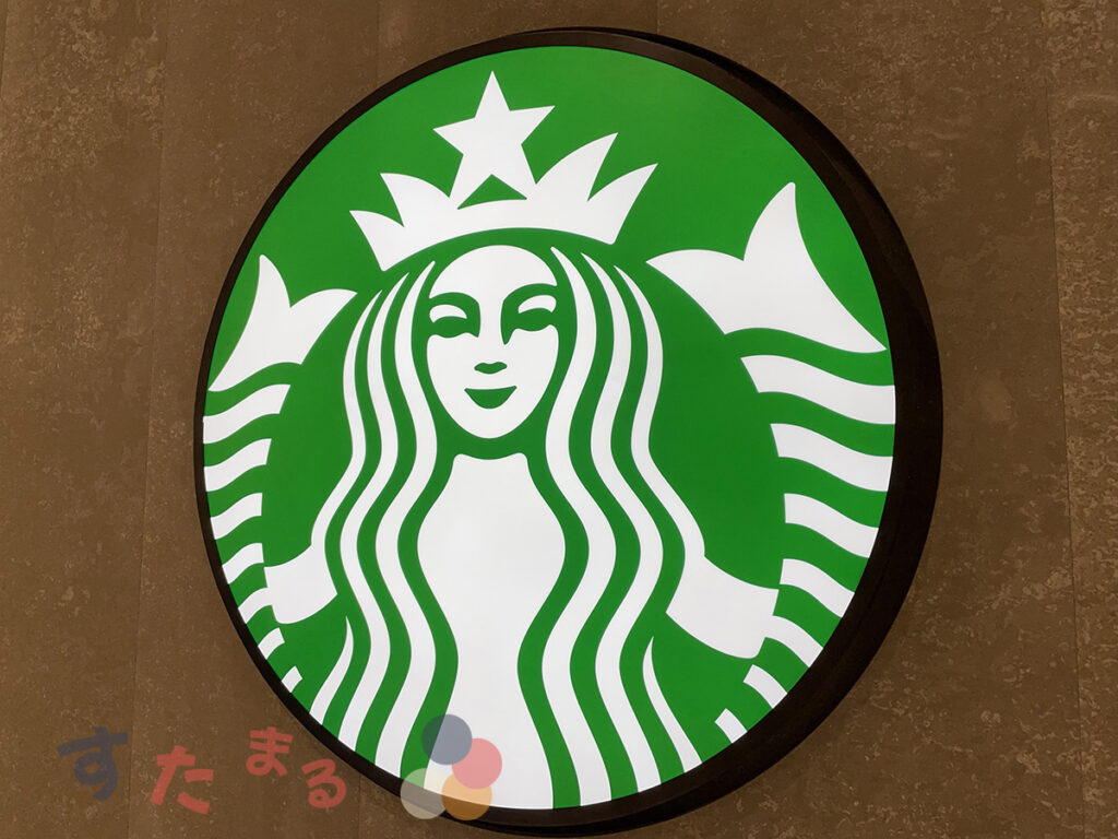 スターバックスコーヒー ヒルズウォーク徳重ガーデンズ店の煌めくサイレンロゴオブジェクトの画像