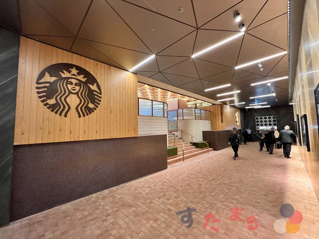 starbucks coffee 東急歌舞伎町タワー店の東急歌舞伎町タワー内１階入口の写真