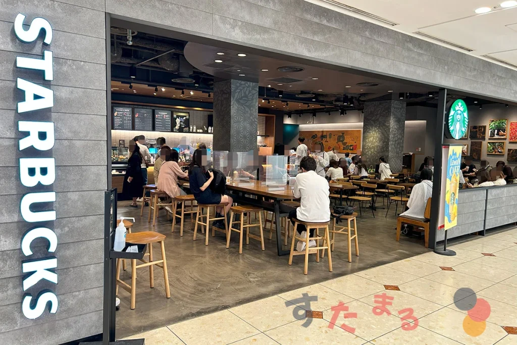 スターバックスコーヒー 梅田HEP FIVE7階店の外観写真