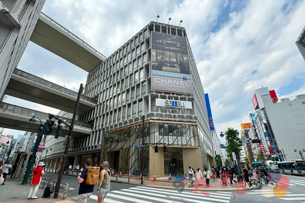スターバックスコーヒーOlive LOUNGE 渋谷店がある渋谷西武B館１階２階の工事中のようす写真