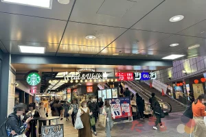 LINKS UMEDA　地下1階店とLINKS MARCHE(リンクスマルシェ)入口のようす写真のスライド表示用のボタンサムネイル画像